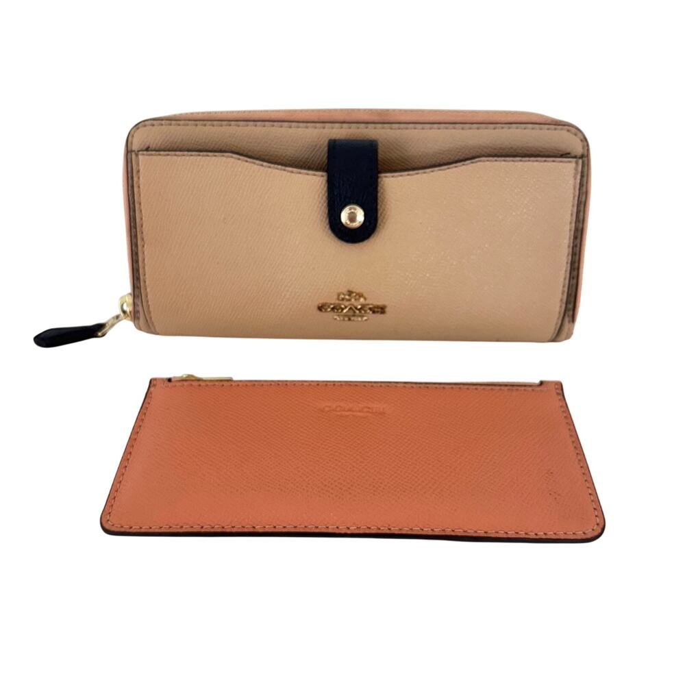 Coach Multifunction Zip Wallet Crossgrain Leather in Sunrise Multi F29940